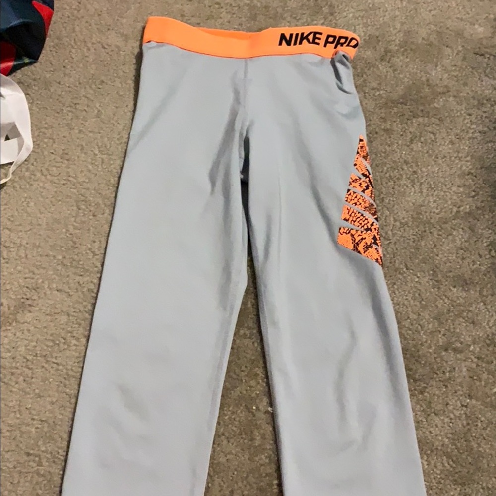 Nike orange and gray cropped leggings - Picture 1 of 2